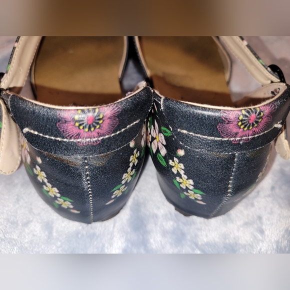 🌸 Goby Black Pink Print Handpainted Vegan Shoes Maryjanes Size 38 Worn Twice - Picture 2 of 7